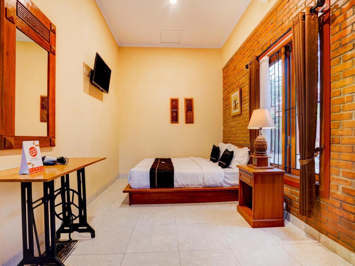 Super Oyo Collection O 90265 Cempoko Mulyo Homestay Syariah Tugu Exteriör bild