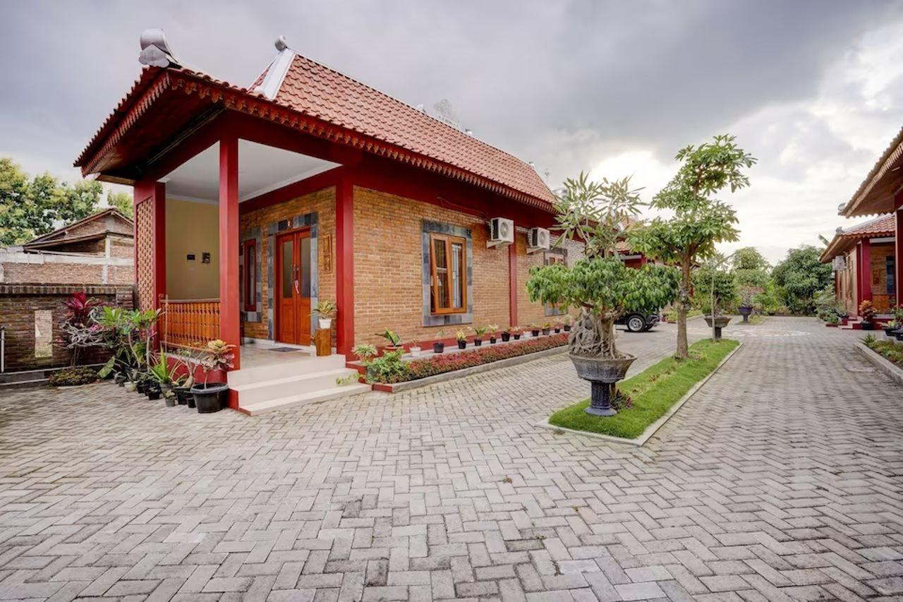 Super Oyo Collection O 90265 Cempoko Mulyo Homestay Syariah Tugu Exteriör bild